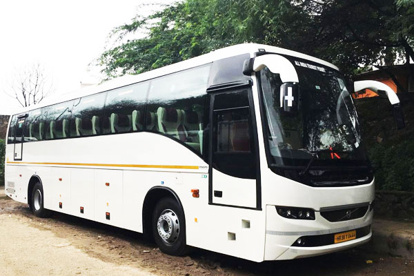 Things to Know Before Hiring a Bus in Delhi: A Comprehensive Guide